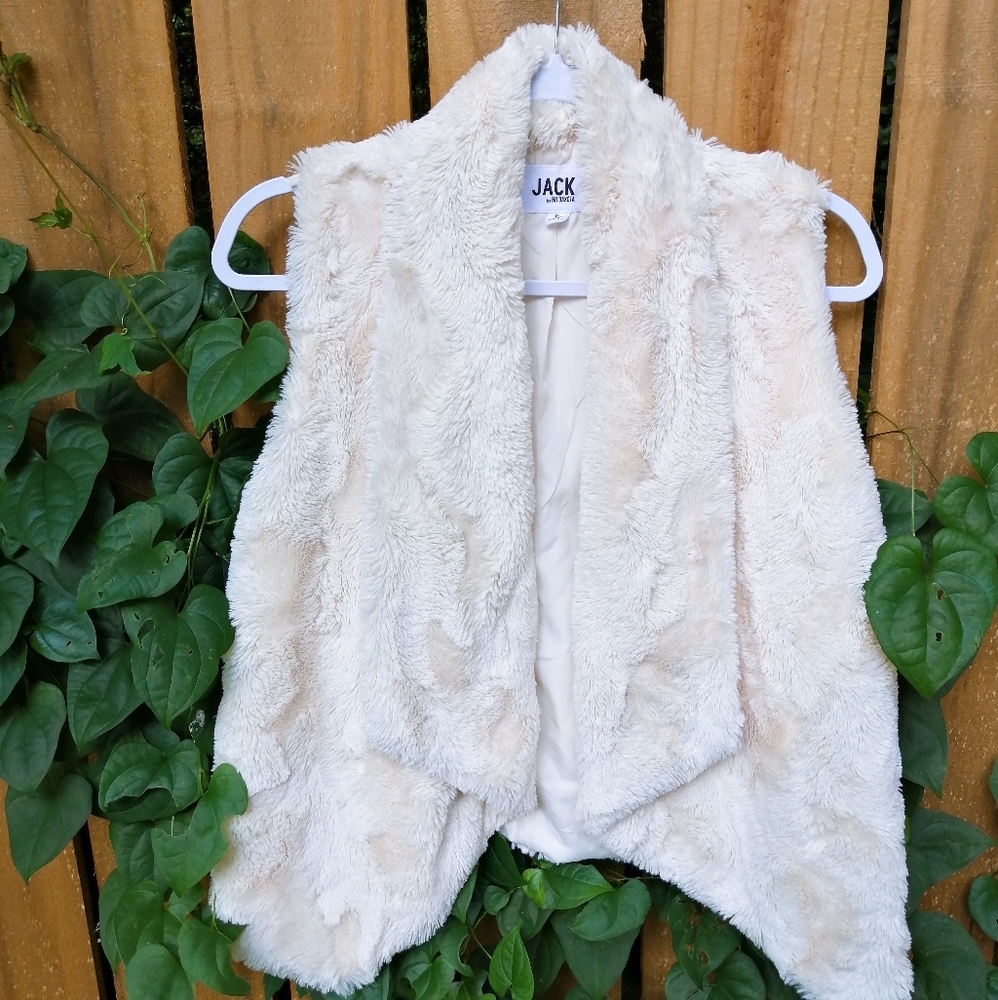 "Big Softy" Faux Fur Vest - Picture 2 of 6